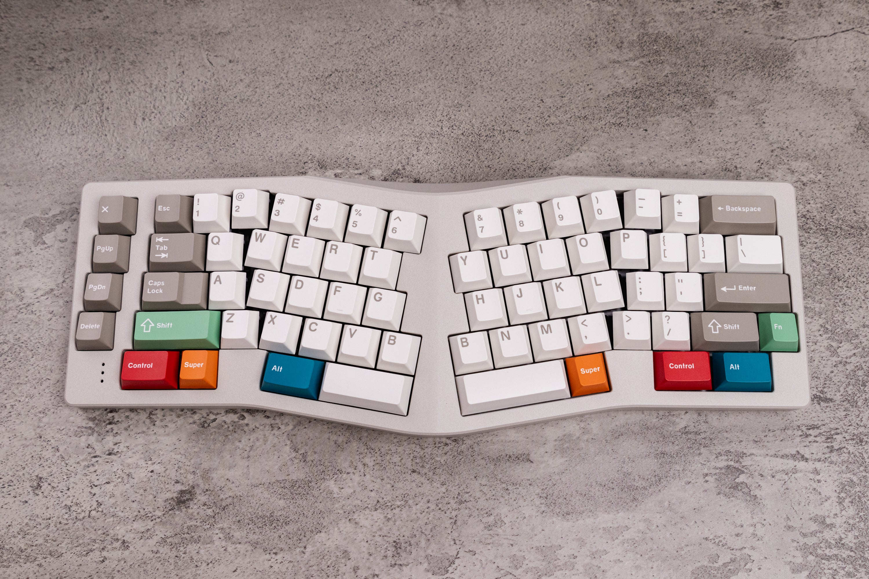 Neo Ergo（白）＋アクリルリストレスト Neo Ergo（白）＋アクリルリストレスト Neo Ergo Keyboard Kit